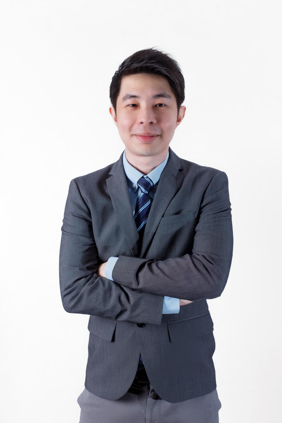 JAVIER YIP
